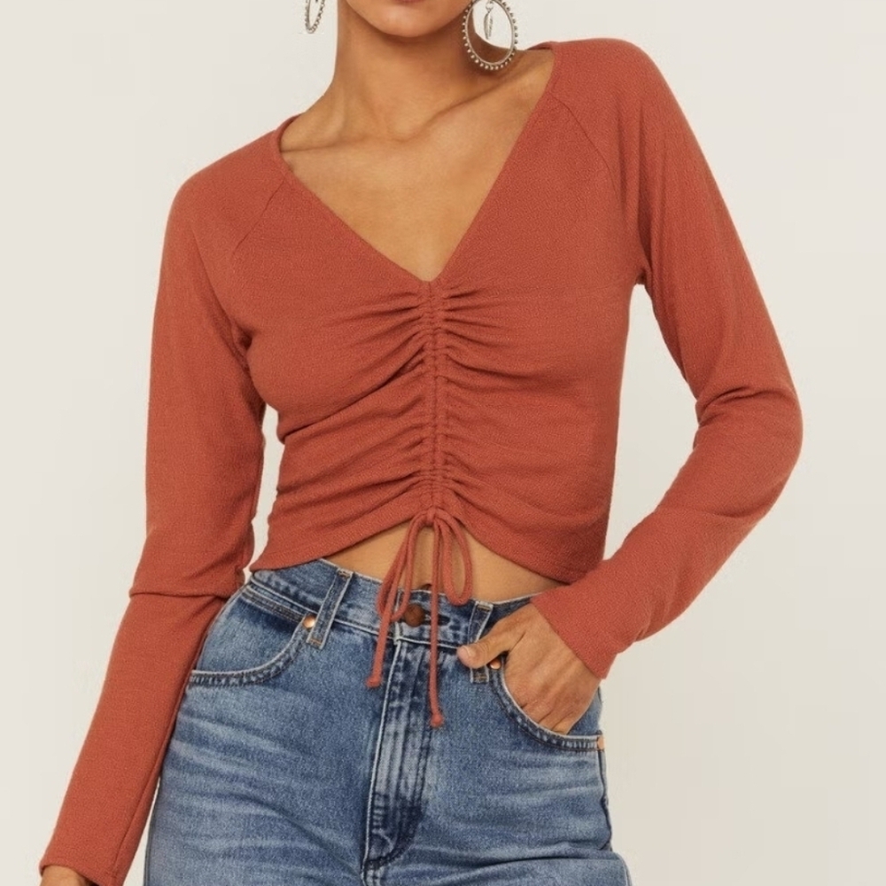 Rue21 V-Neck Long Sleeve Ruched Front Top